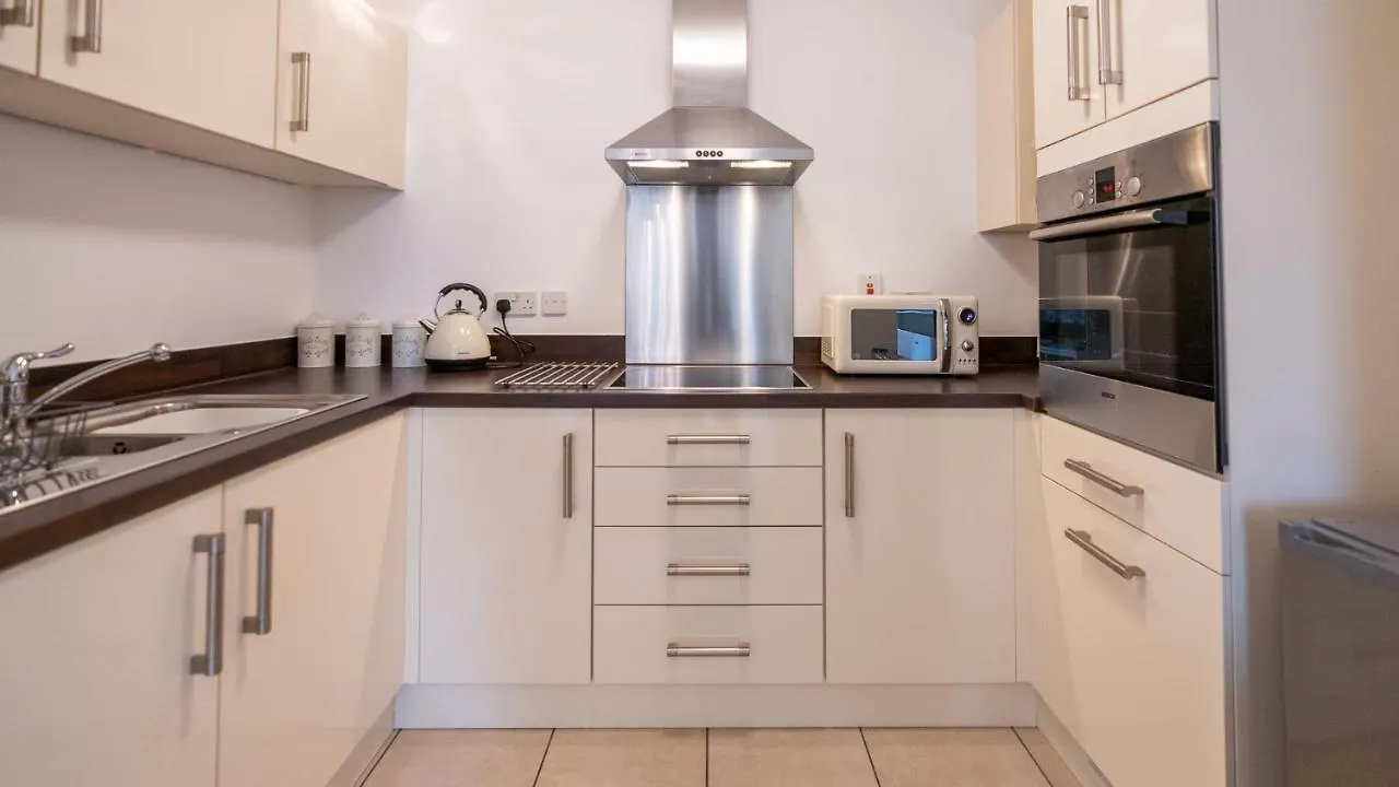 קארדיף Hansen Court - Stylish Bay Apartment With Parking And River Views בריטניה