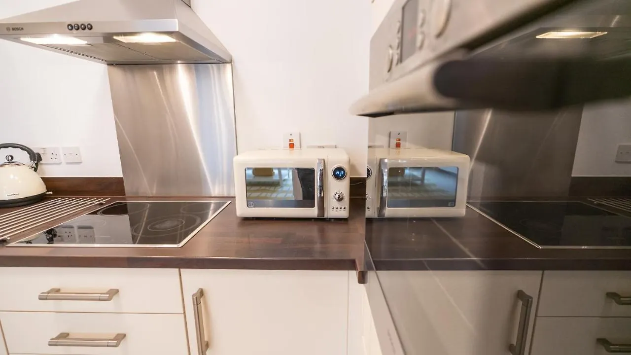 Hansen Court - Stylish Bay Apartment With Parking And River Views Cardiff United Kingdom